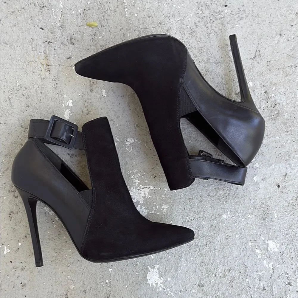 Schutz Ankle booties